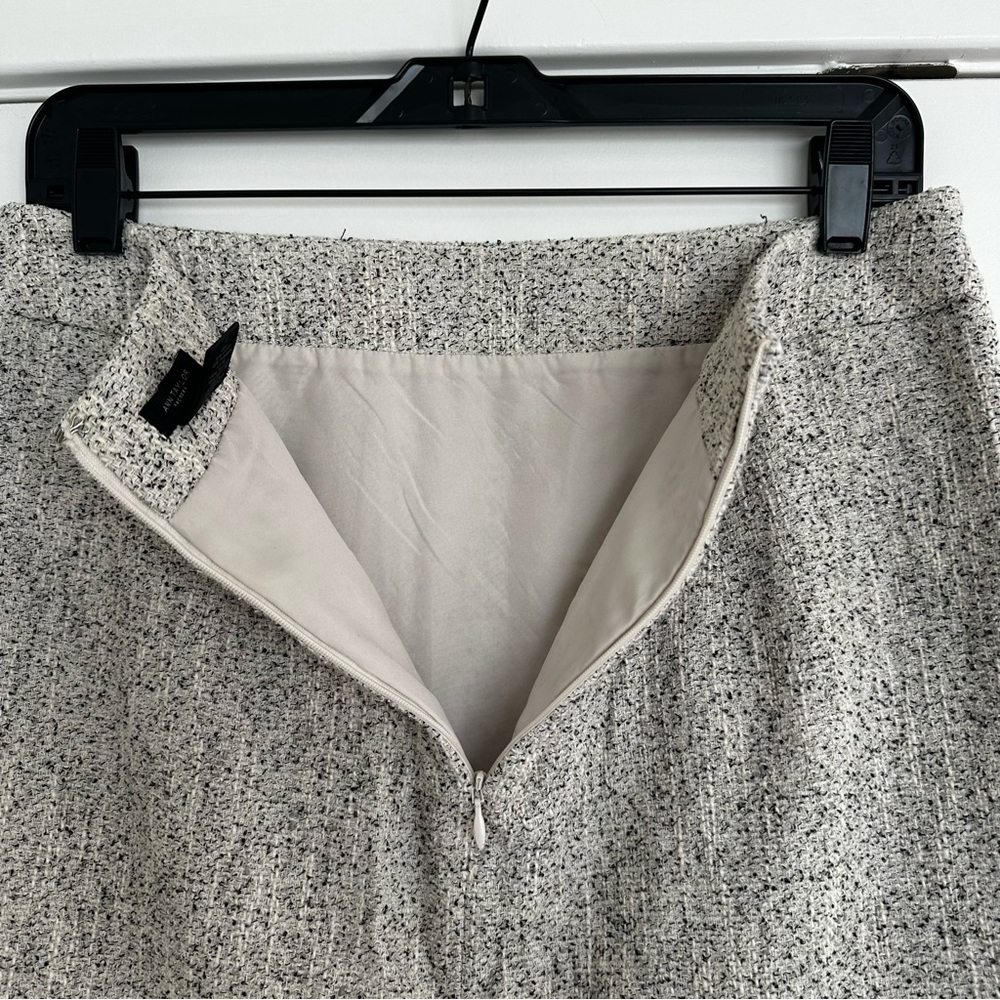Ann Taylor Factory Tweed White Black & Gray Pencil Skirt - Picture 3 of 6